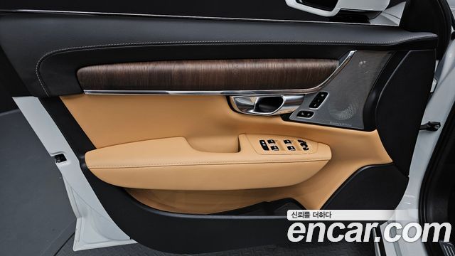 Volvo S90 B6 AWD Ultimate Bright 2024 — фото 24