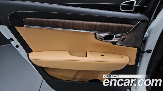 Volvo S90 B6 AWD Ultimate Bright 2024 — фото 25