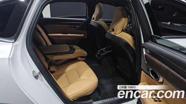 Volvo S90 B6 AWD Ultimate Bright 2024 — фото 26