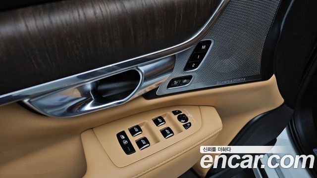 Volvo S90 B6 AWD Ultimate Bright 2024 — фото 27
