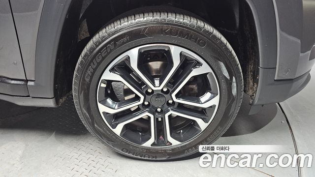 Jeep Compass (II) 2.4 Limitied AWD 2022 — фото 21