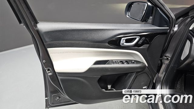 Jeep Compass (II) 2.4 Limitied AWD 2022 — фото 24