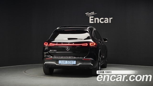 Mercedes-Benz EQA (H243) EQA250 AMG Line 2023 — фото 4