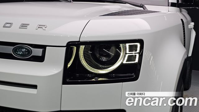 Land Rover Defender (L663) 110 D240 SE 2020 — фото 28