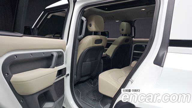Land Rover Defender (L663) 110 D240 SE 2020 — фото 32
