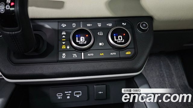 Land Rover Defender (L663) 110 D240 SE 2020 — фото 38