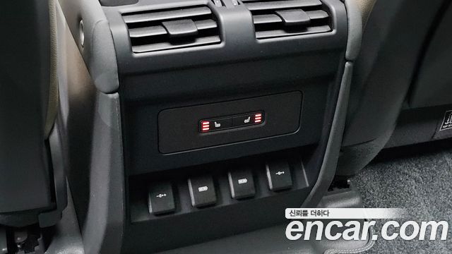 Land Rover Defender (L663) 110 D240 SE 2020 — фото 40