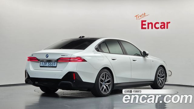 BMW i5 (G60) eDrive 40 M Sport 2024 — фото 2