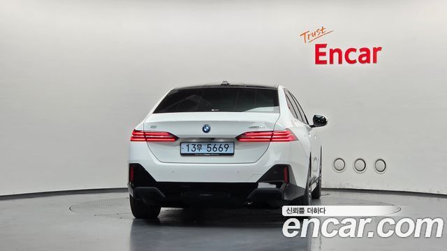 BMW i5 (G60) eDrive 40 M Sport 2024 — фото 4