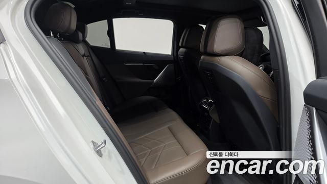 BMW i5 (G60) eDrive 40 M Sport 2024 — фото 11