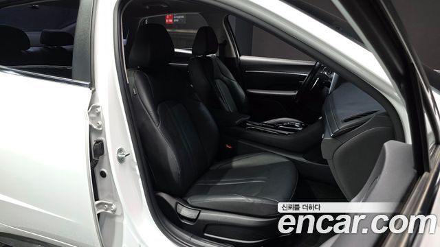 Hyundai Sonata (DN8) 2.0 LPG(rental car) Style 2020 — фото 11