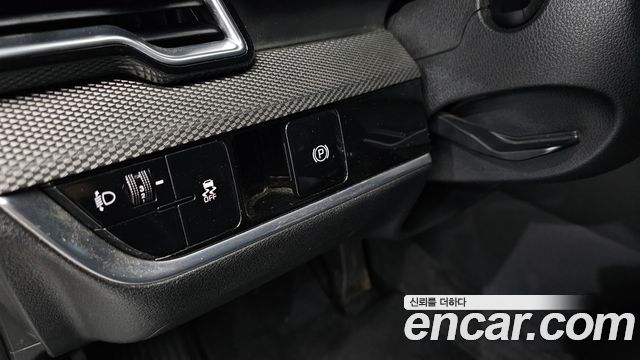 Kia Sportage (V) Gasoline 1.6 Turbo 2WD Prestige 2022 — фото 18
