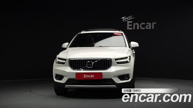 Volvo XC40 B4 Inscription 2022 — фото 3