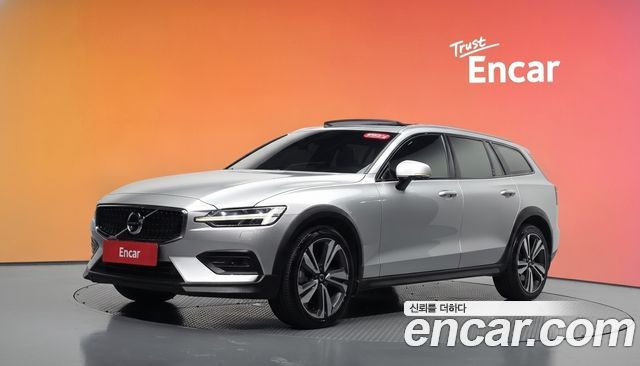 Volvo V60 Cross Country (II) B5 Pro AWD