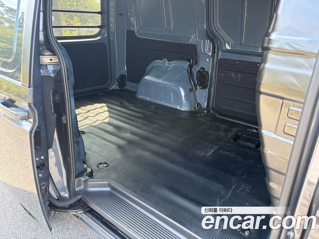Hyundai Staria Cargo 3-Seater Smart 2025 — фото 9