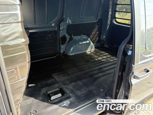Hyundai Staria Cargo 3-Seater Smart 2025 — фото 17