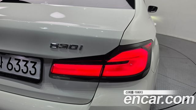 BMW 5 Series (G30) 530i xDrive M Sport Package 2022 — фото 23