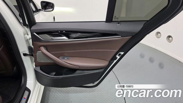 BMW 5 Series (G30) 530i xDrive M Sport Package 2022 — фото 25