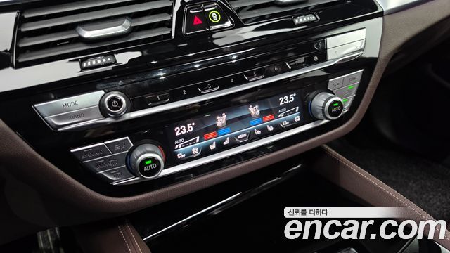 BMW 5 Series (G30) 530i xDrive M Sport Package 2022 — фото 29