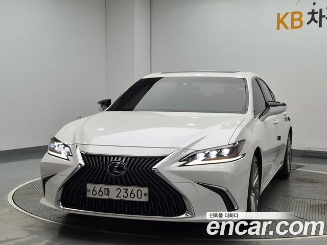 Lexus ES300h (VII) Executive 2019 — фото 4