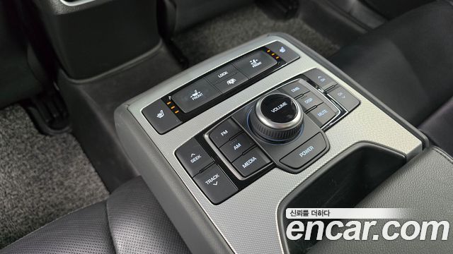 Genesis G80 3.3 GDI AWD Premium Luxury 2017 — фото 29