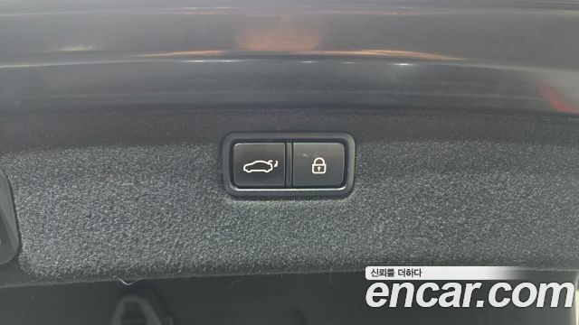 Genesis G80 3.3 GDI AWD Premium Luxury 2017 — фото 34