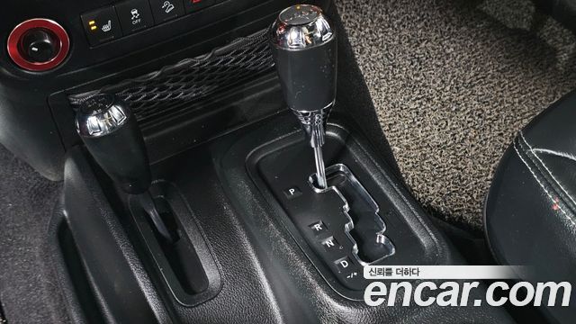 Jeep Wrangler (JK) 3.6 Sahara 4Door 2017 — фото 9