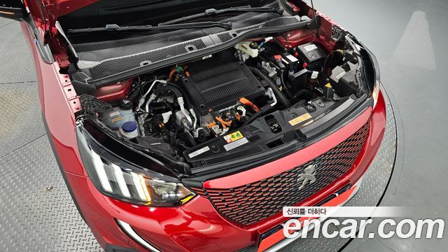 Peugeot e-2008 (II) EV GT 2023 — фото 6