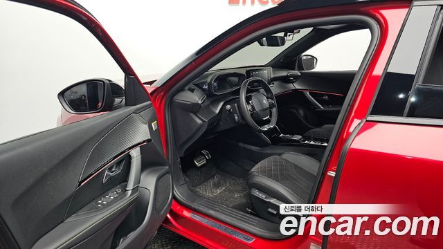 Peugeot e-2008 (II) EV GT 2023 — фото 10