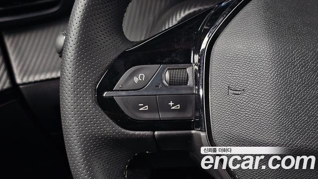 Peugeot e-2008 (II) EV GT 2023 — фото 14