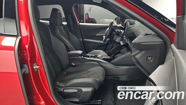 Peugeot e-2008 (II) EV GT 2023 — фото 26