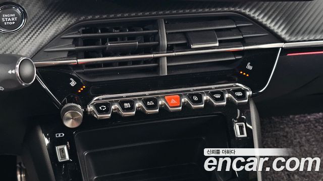Peugeot e-2008 (II) EV GT 2023 — фото 30