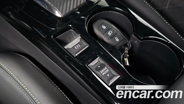 Peugeot e-2008 (II) EV GT 2023 — фото 31