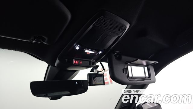 Peugeot e-2008 (II) EV GT 2023 — фото 35
