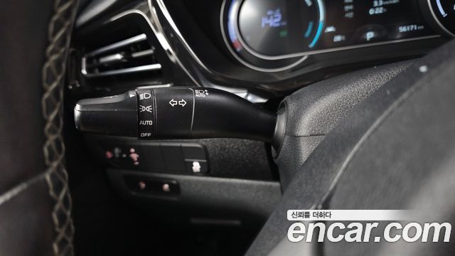 Kia Niro Plus Air 2023 — фото 27
