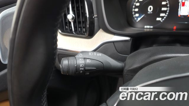 Volvo XC60 (II) T6 Inscription 2018 — фото 27