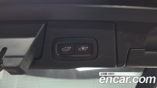 Volvo XC60 (II) T6 Inscription 2018 — фото 32