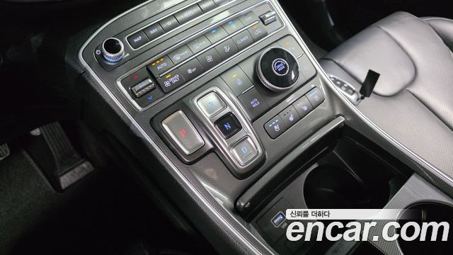Hyundai Santa Fe HEV 1.6 2WD Exclusive 2022 — фото 9