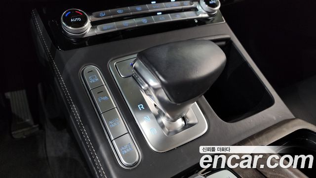 Genesis G90 5.0 AWD Prestige 2019 — фото 8