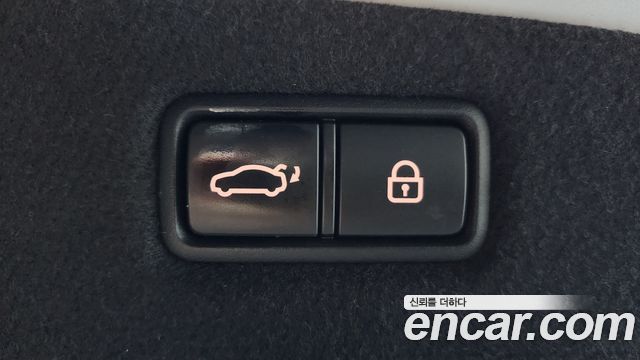 Genesis G90 5.0 AWD Prestige 2019 — фото 23