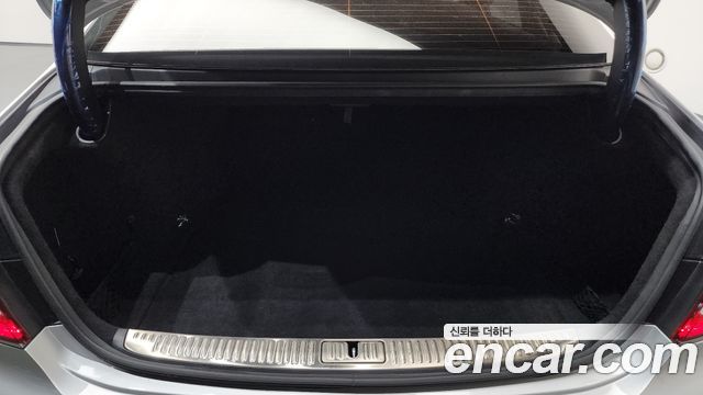 Genesis G90 5.0 AWD Prestige 2019 — фото 24