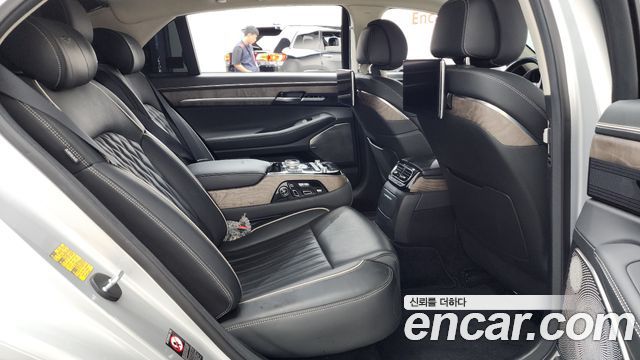 Genesis G90 5.0 AWD Prestige 2019 — фото 32