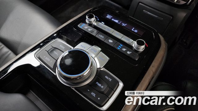 Genesis G90 5.0 AWD Prestige 2019 — фото 44