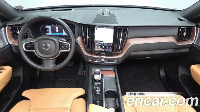 Volvo XC60 (II) B6 Ultimate Bright 2023 — фото 7