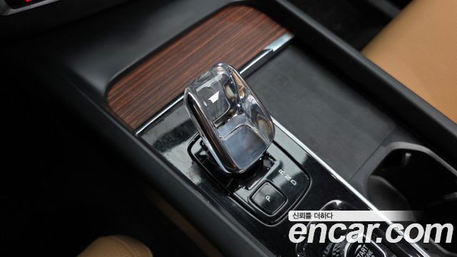 Volvo XC60 (II) B6 Ultimate Bright 2023 — фото 9