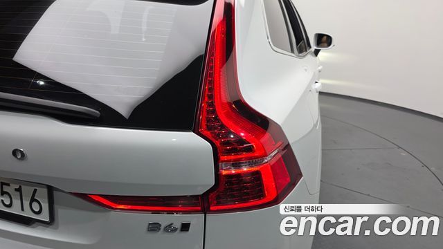 Volvo XC60 (II) B6 Ultimate Bright 2023 — фото 23