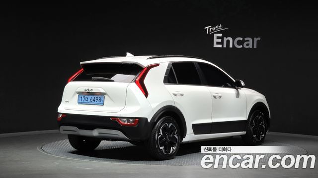 Kia Niro EV Air 2023 — фото 2
