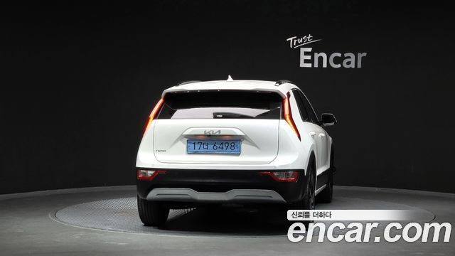 Kia Niro EV Air 2023 — фото 4