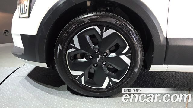 Kia Niro EV Air 2023 — фото 5