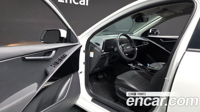Kia Niro EV Air 2023 — фото 10
